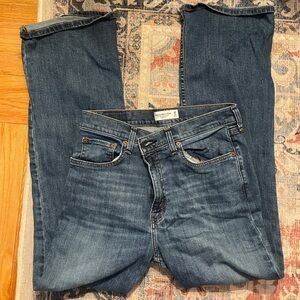 Abercrombie & Fitch 90’s Relaxed Jean High Rise Size 28 (6R)